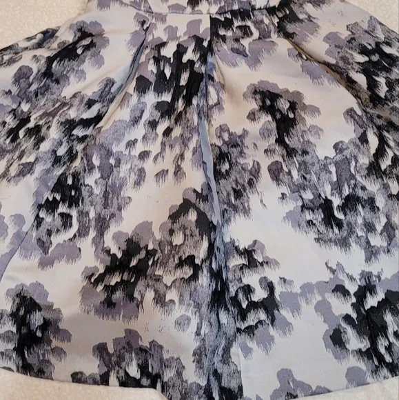 H&M Dress Gray & Black Design - Picture 3 of 4